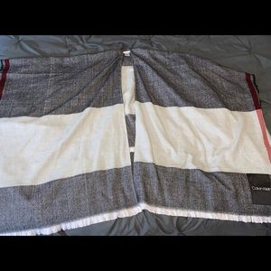 Calvin Klein poncho